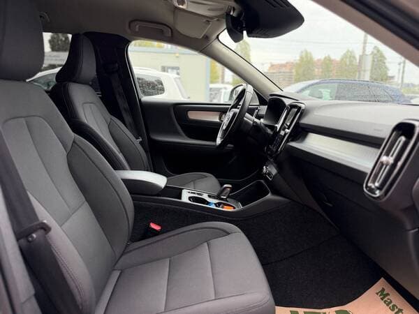 2021 Volvo XC 40 — Miniatură 8