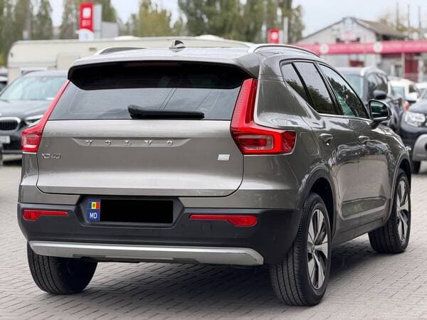 2021 Volvo XC 40 — Miniatură 4