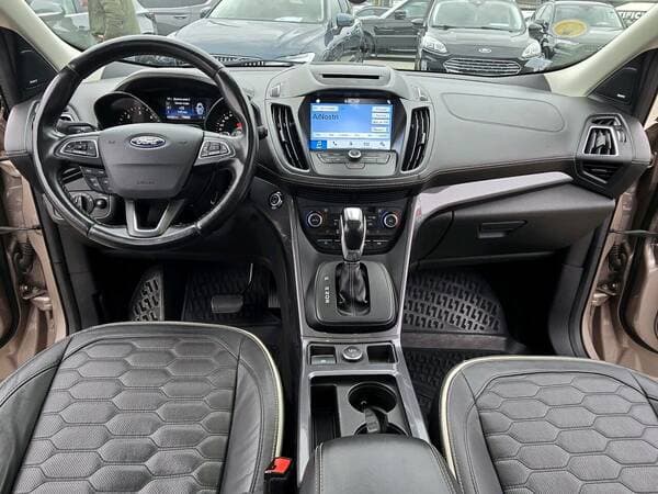 2017 Ford Kuga — Miniatură 8