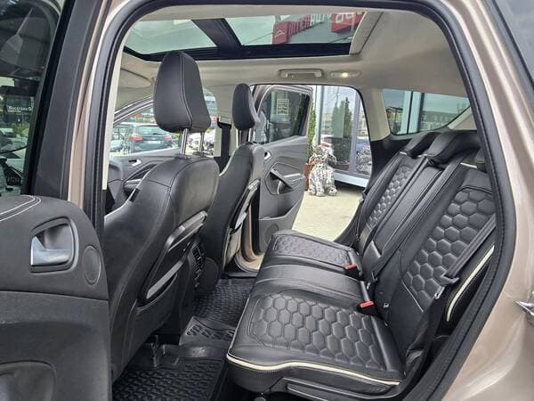 2017 Ford Kuga — Miniatură 18