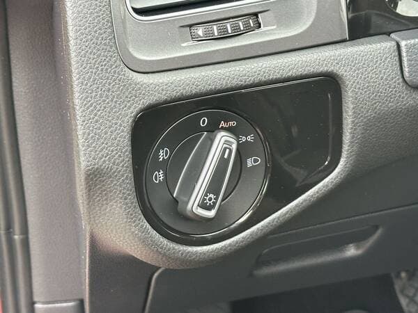 2019 Volkswagen Golf — Miniatură 14