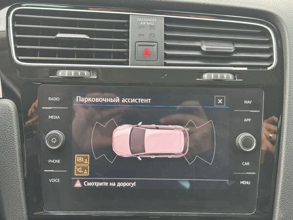 2019 Volkswagen Golf — Miniatură 10