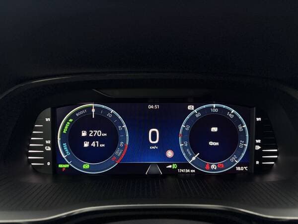 2021 Skoda Octavia — Miniatură 10