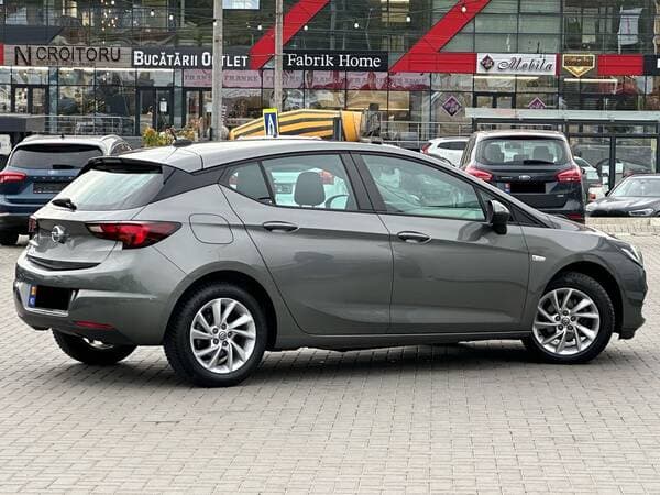 Opel Astra 2020 — Миниатюра 3