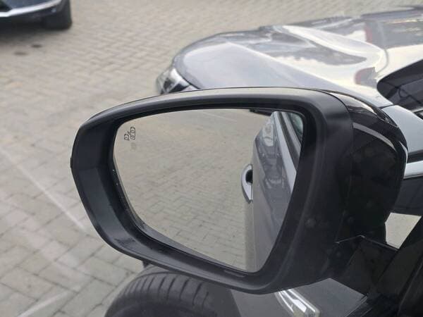 Opel Grandland X 2019 — Миниатюра 5