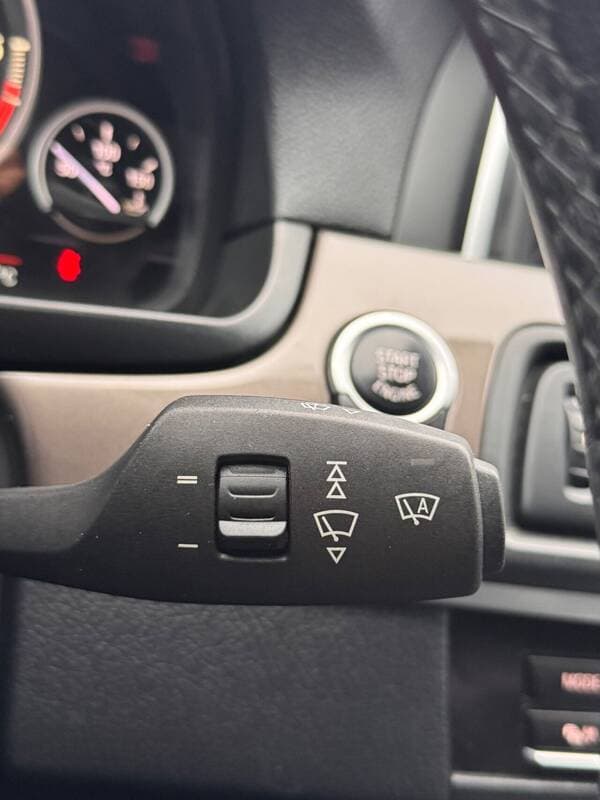BMW 520 2013 — Миниатюра 16