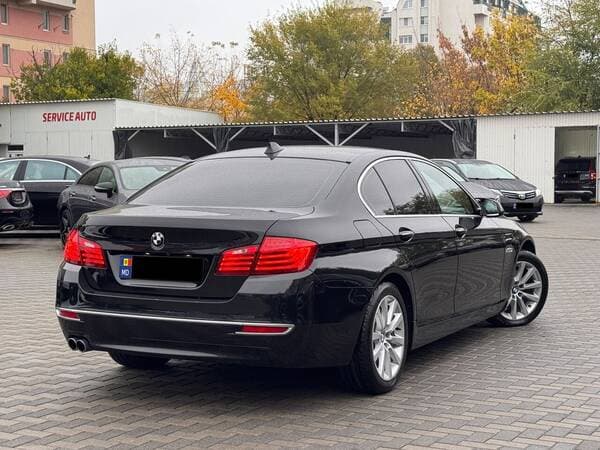 BMW 520 2013 — Миниатюра 3