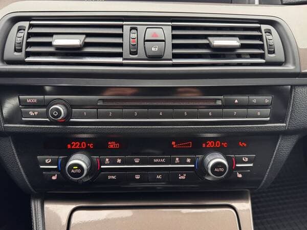 BMW 520 2013 — Миниатюра 13