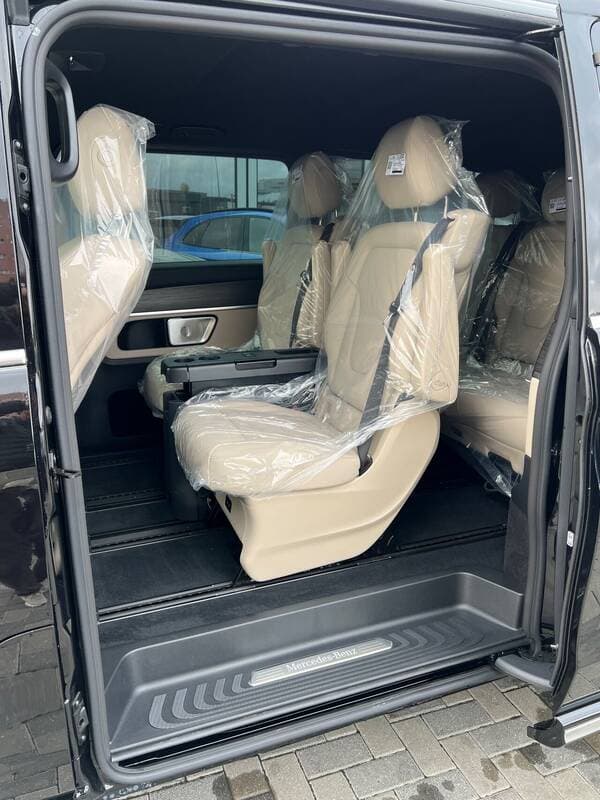 Mercedes V 300 2026 — Миниатюра 23