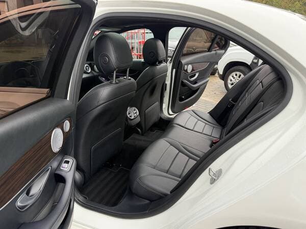 Mercedes C 300 2018 — Миниатюра 18