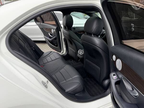 Mercedes C 300 2018 — Миниатюра 19