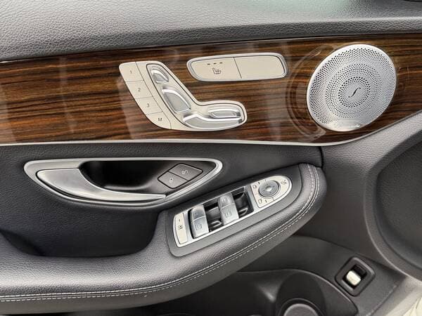 Mercedes C 300 2018 — Миниатюра 17