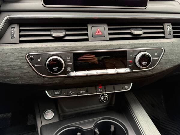 Audi A4 2017 — Миниатюра 12