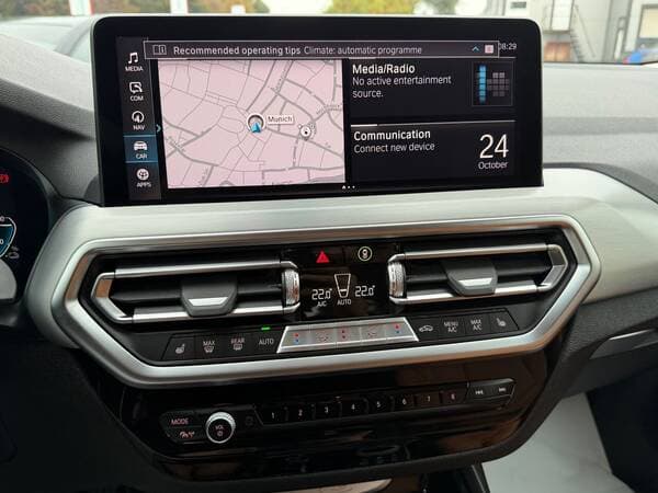 2022 BMW X3 3.0e — Miniatură 10
