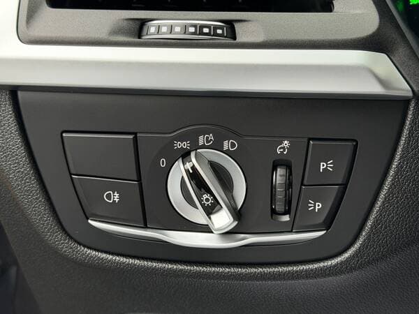 2022 BMW X3 3.0e — Miniatură 13