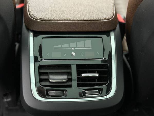 Volvo XC 90 2020 — Миниатюра 25