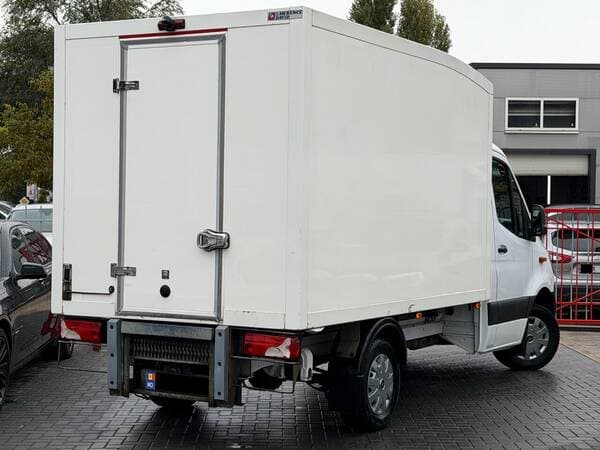 2020 Mercedes Sprinter — Miniatură 4