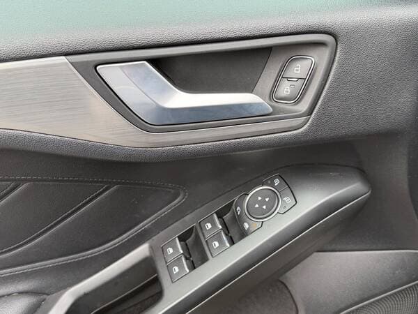 2019 Ford Focus — Miniatură 15
