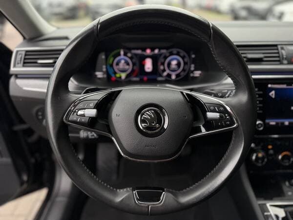 2022 Skoda Superb — Miniatură 8