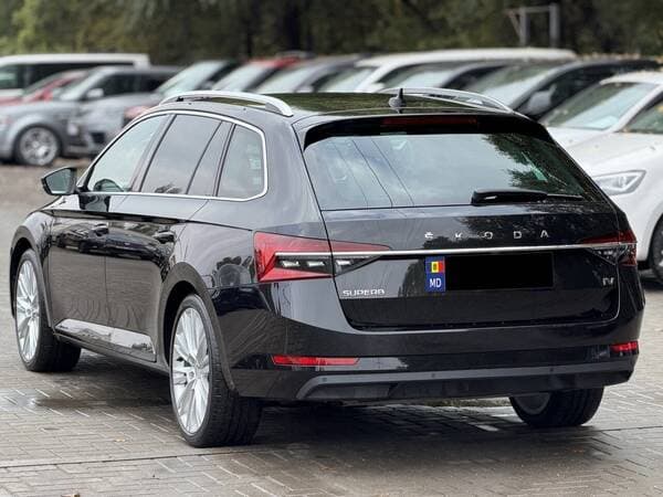 2022 Skoda Superb — Miniatură 3