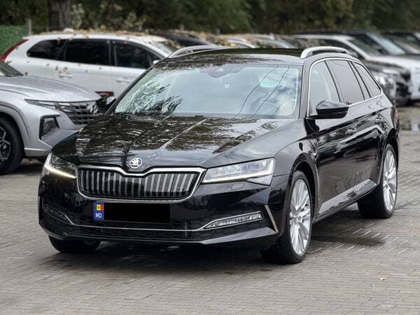 2022 Skoda Superb — Miniatură 2