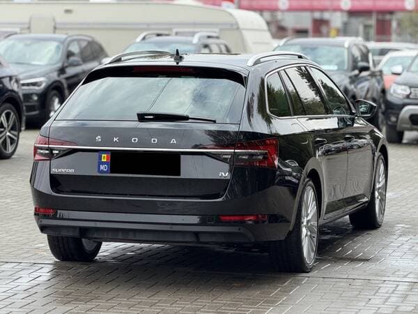 2022 Skoda Superb — Miniatură 4