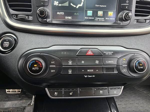 2014 Kia Sorento — Miniatură 13