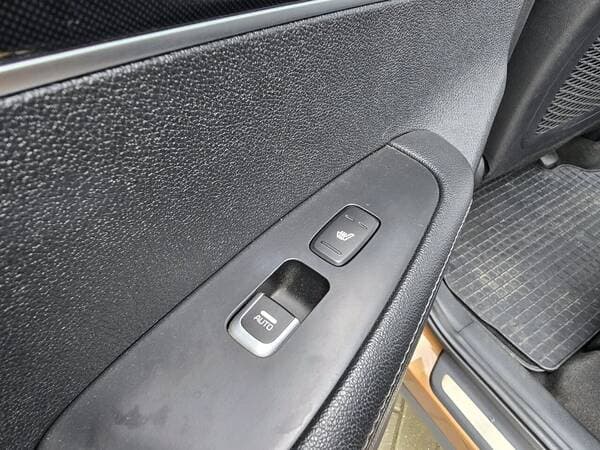 2014 Kia Sorento — Miniatură 19