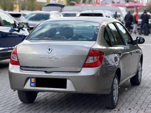 2011 Renault Symbol — Miniatură 3