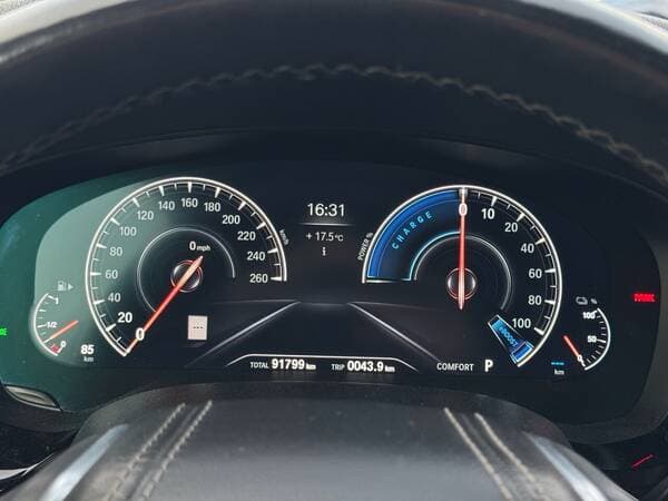 2018 BMW 530e — Miniatură 11