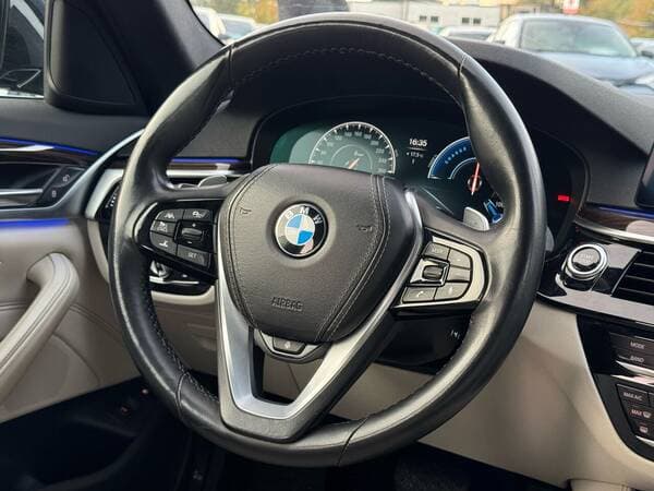 2018 BMW 530e — Miniatură 9