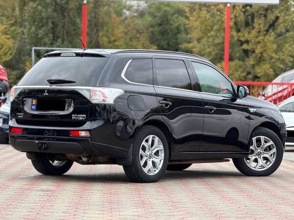 2013 Mitsubishi Outlander — Miniatură 4