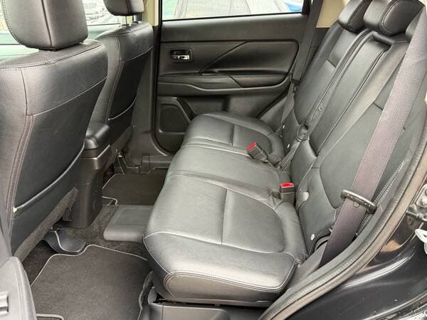 2013 Mitsubishi Outlander — Miniatură 17