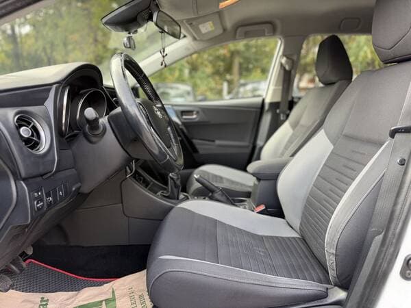 2018 Toyota Auris — Miniatură 5