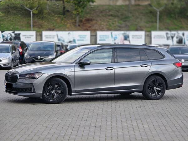 2024 Skoda Superb — Miniatură 2