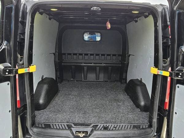 2017 Ford Transit — Miniatură 20