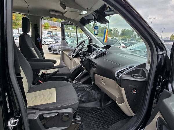 2017 Ford Transit — Miniatură 6