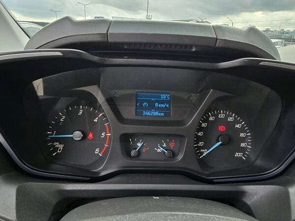 2017 Ford Transit — Miniatură 19