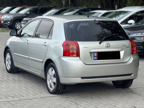 2005 Toyota Corolla — Miniatură 3