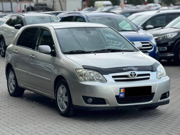 2005 Toyota Corolla — Miniatură 2