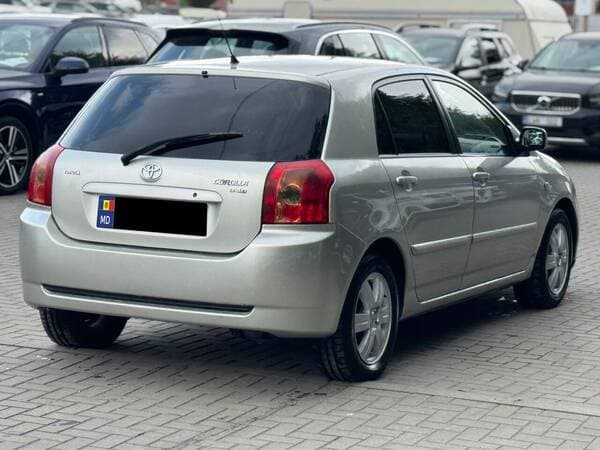 2005 Toyota Corolla — Miniatură 4