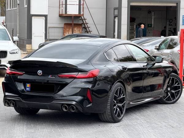 2021 BMW M8 Competition — Miniatură 3