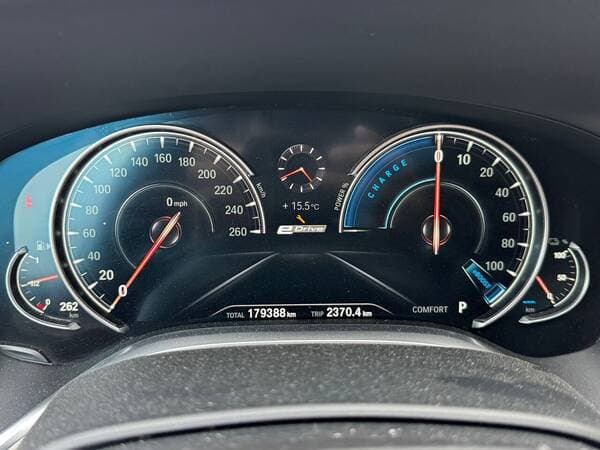2017 BMW 740 — Miniatură 10