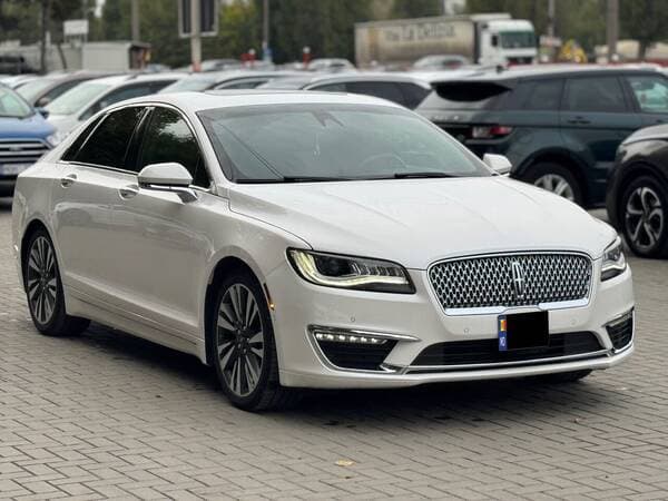 2019 Lincoln MKZ — Miniatură 2
