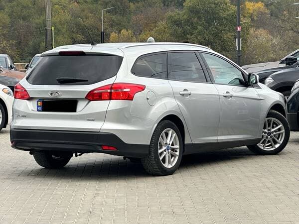 2015 Ford Focus — Miniatură 3