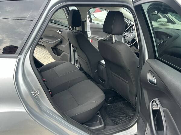 2015 Ford Focus — Miniatură 15
