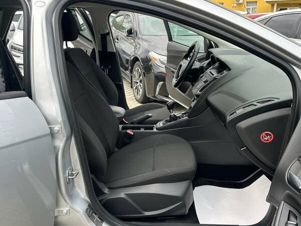 2015 Ford Focus — Miniatură 16