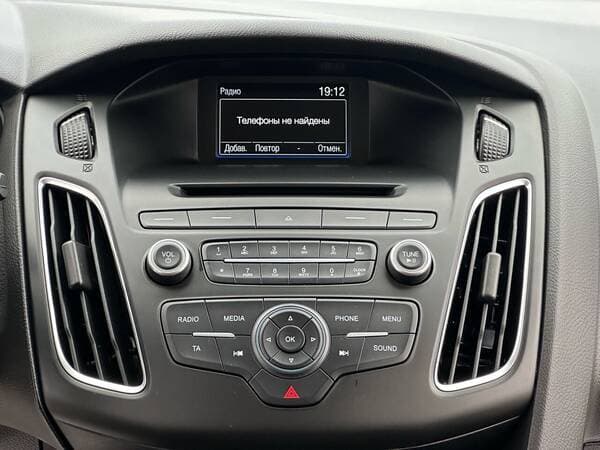 2015 Ford Focus — Miniatură 9