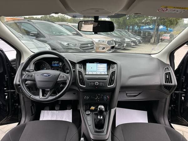 2017 Ford Focus — Miniatură 6