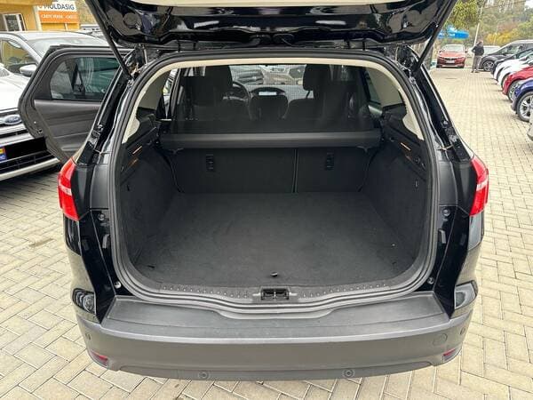 2017 Ford Focus — Miniatură 17